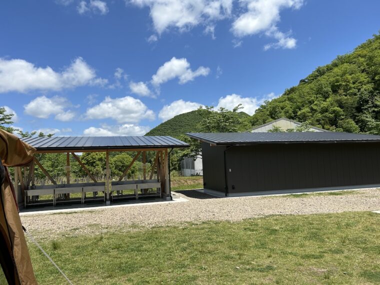 丹波篠山キャンプ場やまもりサーキット　炊事場　トイレ